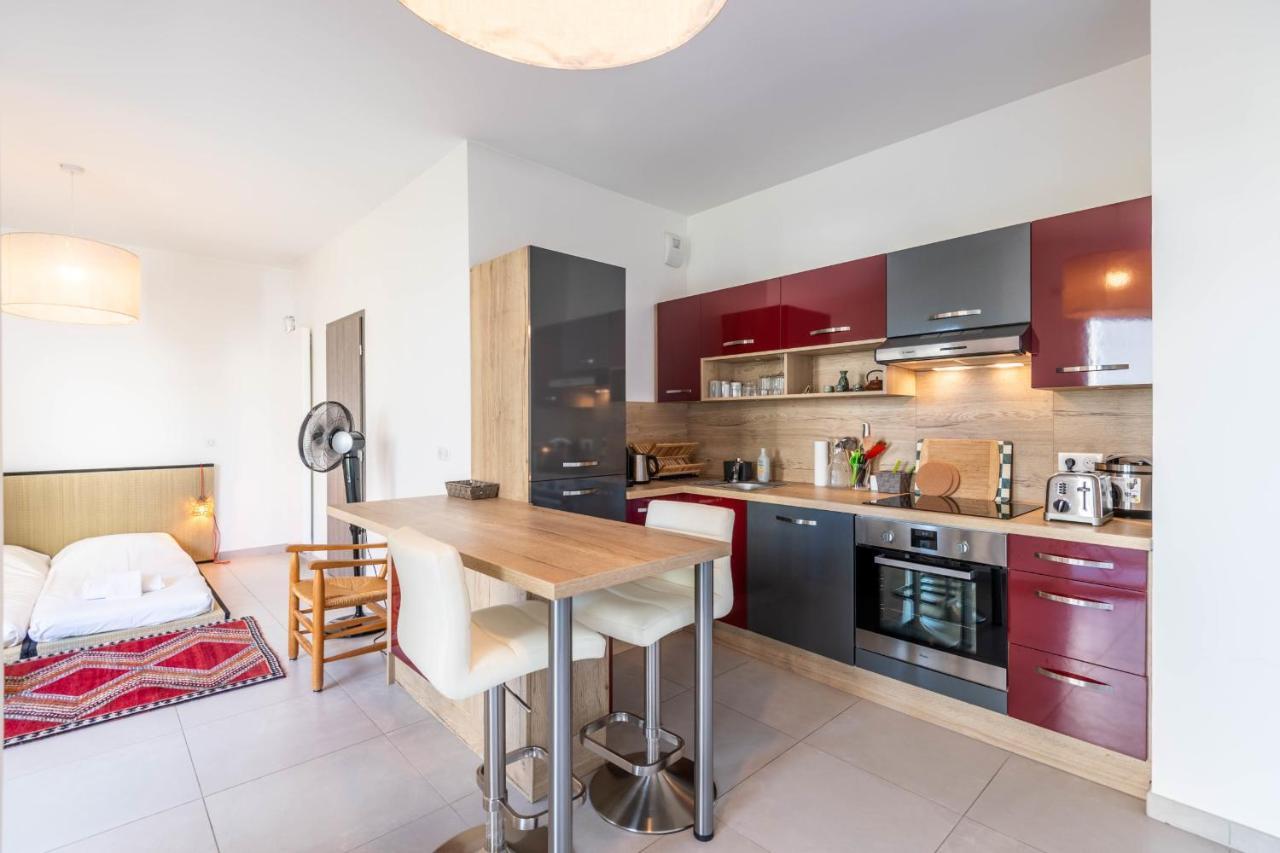 Charming Apartment With Balcony And Parking Near The Center Of อานซี ภายนอก รูปภาพ