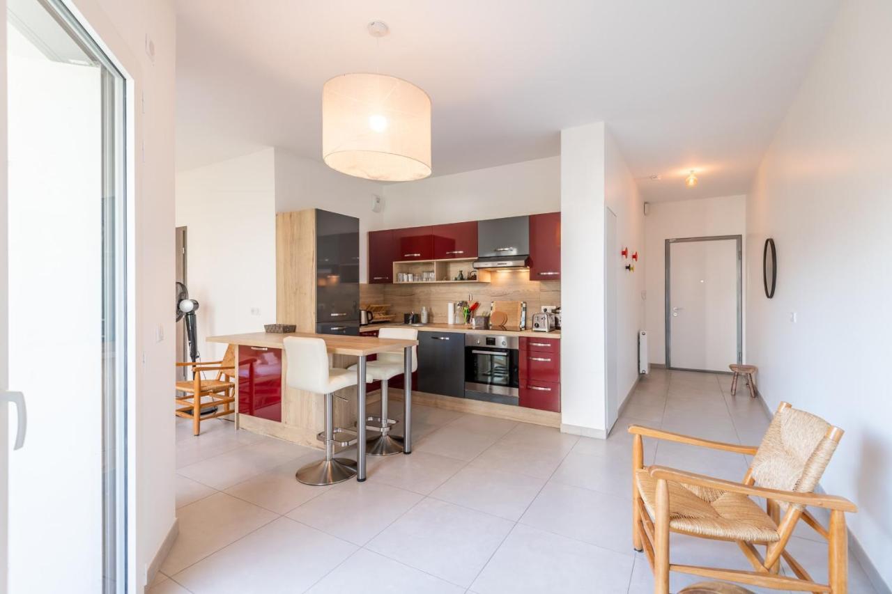 Charming Apartment With Balcony And Parking Near The Center Of อานซี ภายนอก รูปภาพ