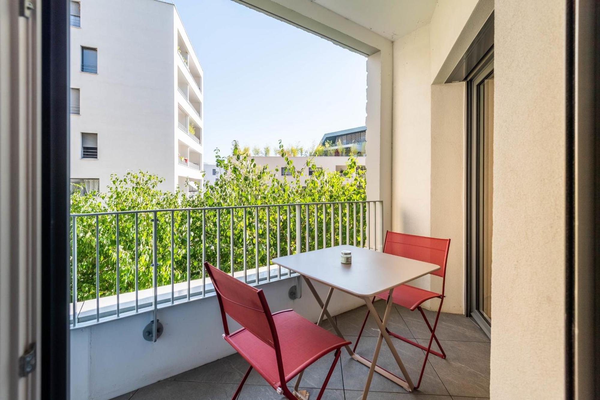 Charming Apartment With Balcony And Parking Near The Center Of อานซี ภายนอก รูปภาพ